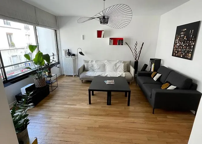 Amazing Location In Paris 15, Near Eiffel Tower